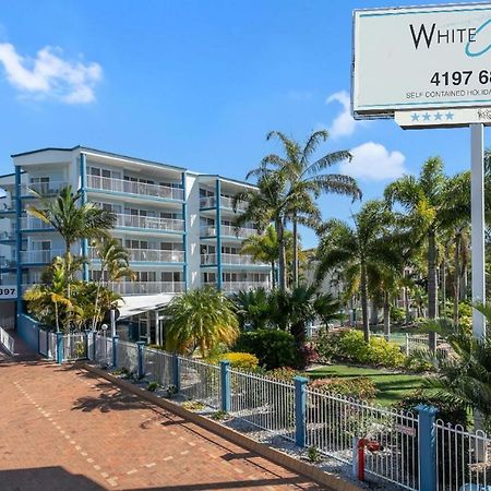 White Crest Apartments เฮอร์วีย์เบย์ ภายนอก รูปภาพ