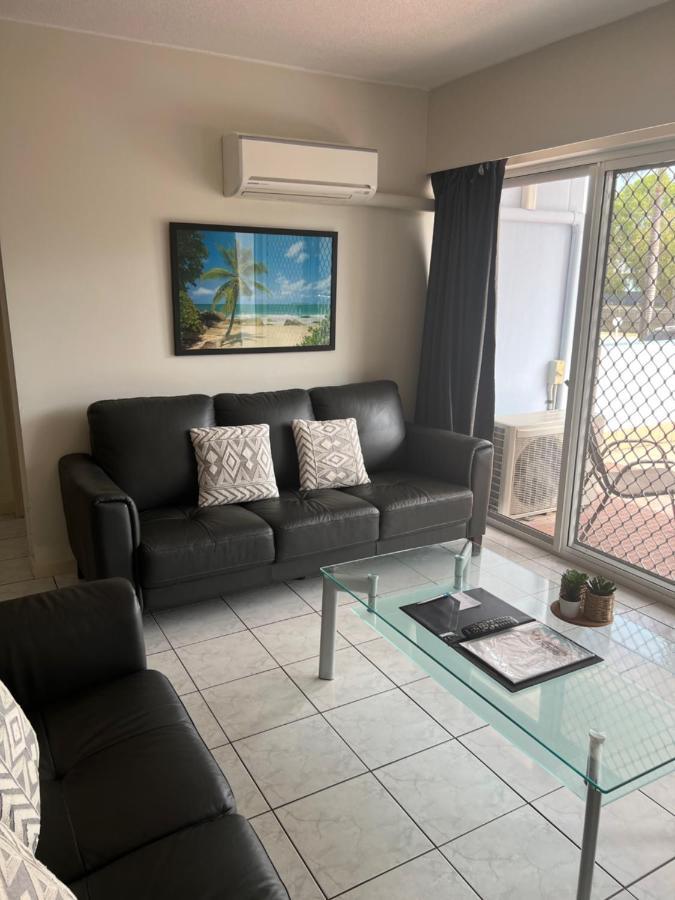 White Crest Apartments เฮอร์วีย์เบย์ ภายนอก รูปภาพ
