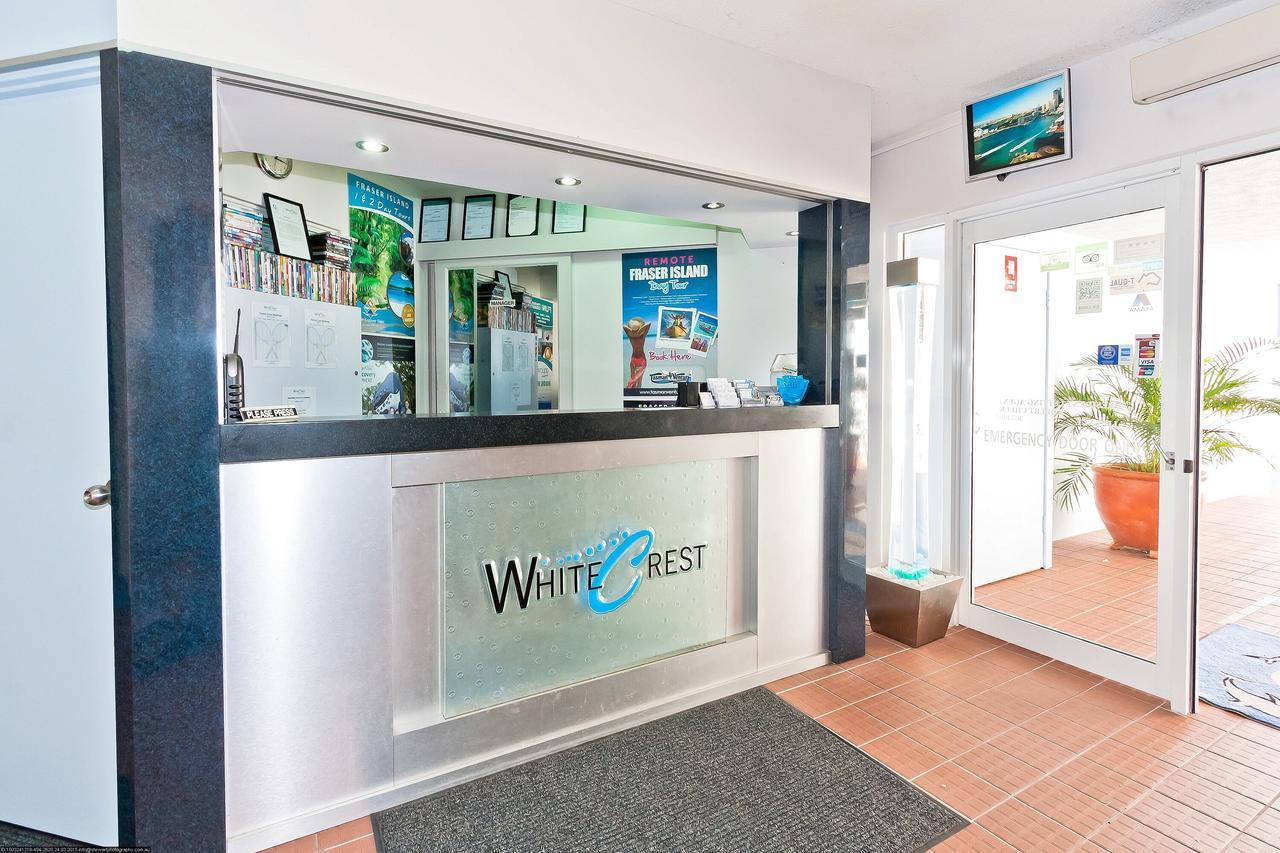 White Crest Apartments เฮอร์วีย์เบย์ ภายนอก รูปภาพ