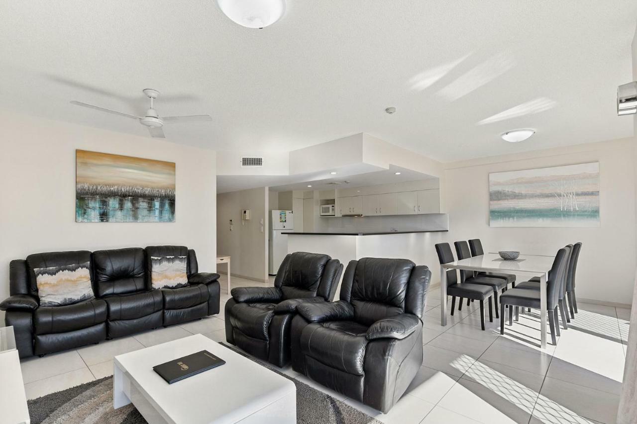 White Crest Apartments เฮอร์วีย์เบย์ ภายนอก รูปภาพ