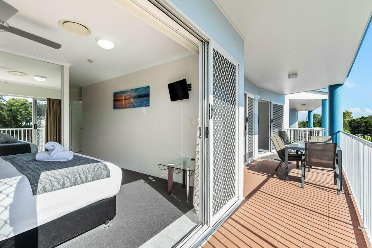 White Crest Apartments เฮอร์วีย์เบย์ ภายนอก รูปภาพ