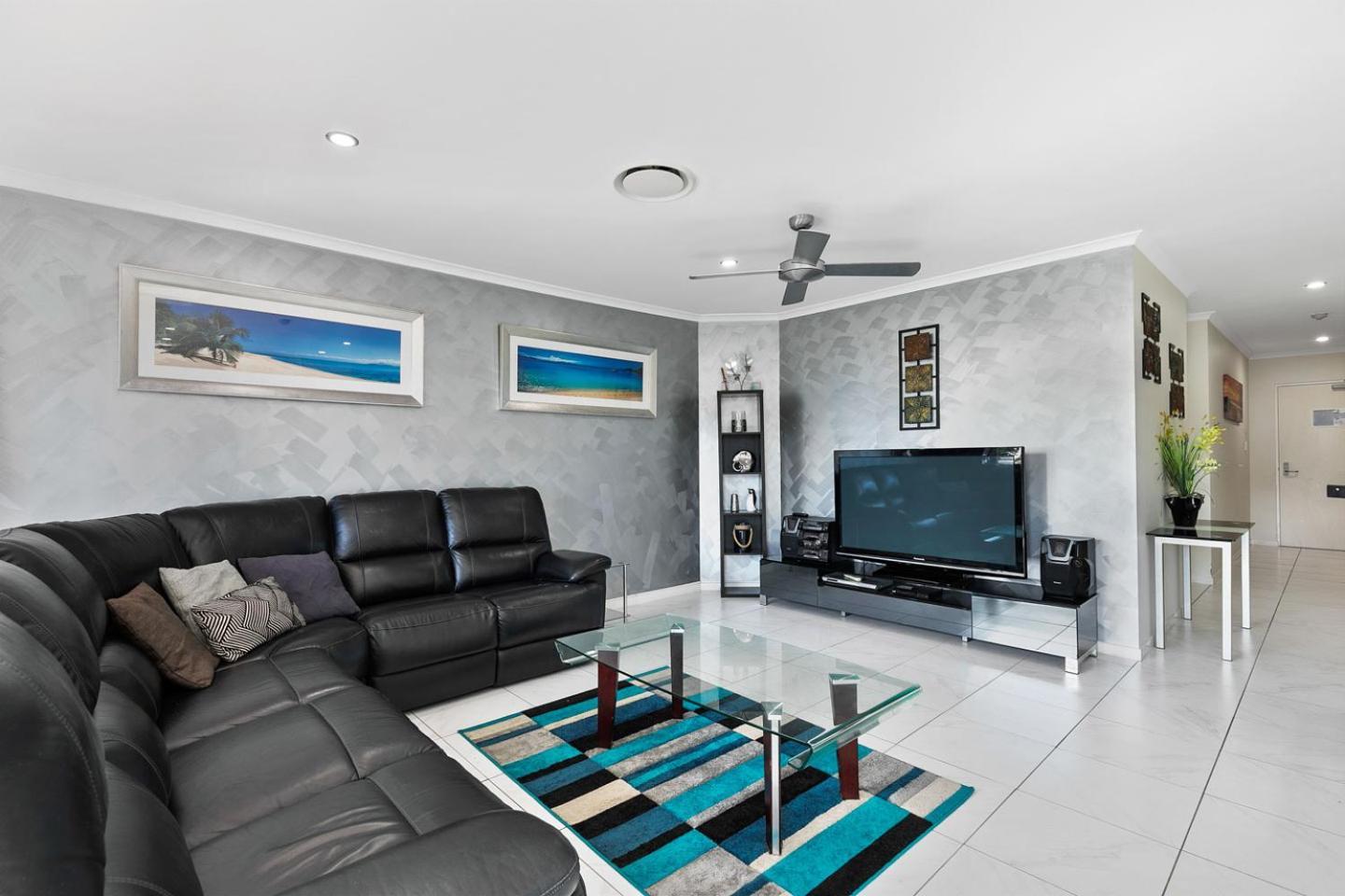 White Crest Apartments เฮอร์วีย์เบย์ ภายนอก รูปภาพ